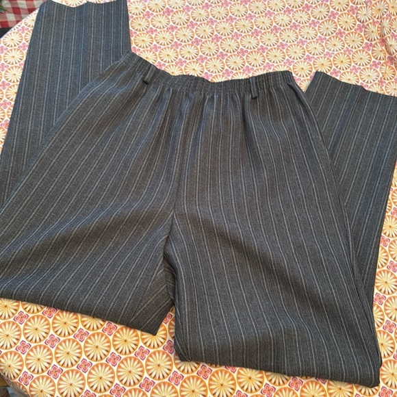 Alfred Dunner Vintage Womens Size 10 Gray Stripe Pants - Picture 1 of 8